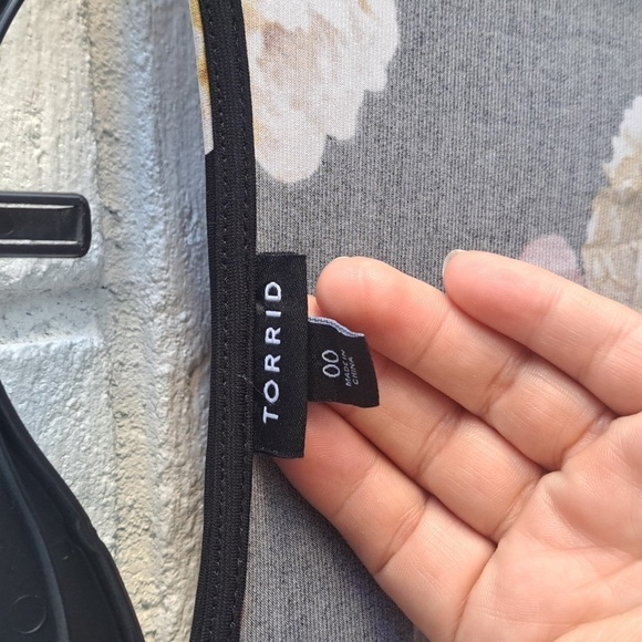 TORRID 00 dress top - Picture 3 of 4